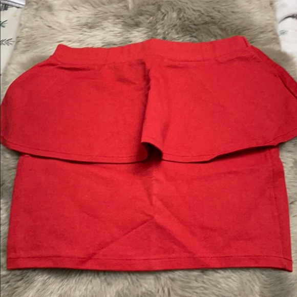 Peplum red skirt - Picture 2 of 3